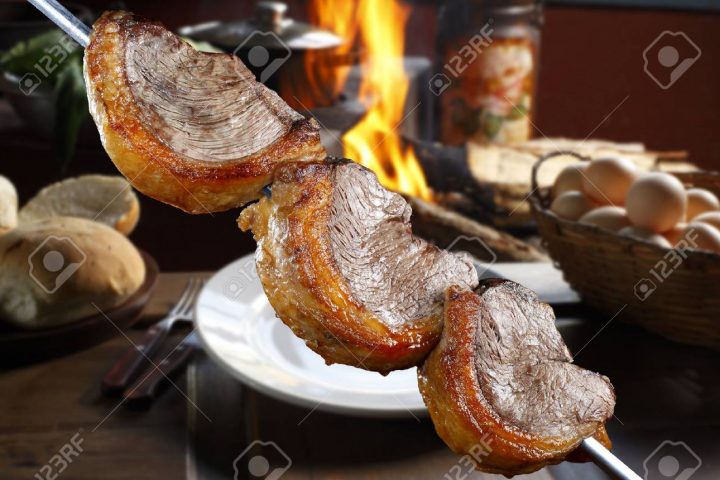 L’art de la préparation de la viande : les secrets des maîtres du barbecue brésilien